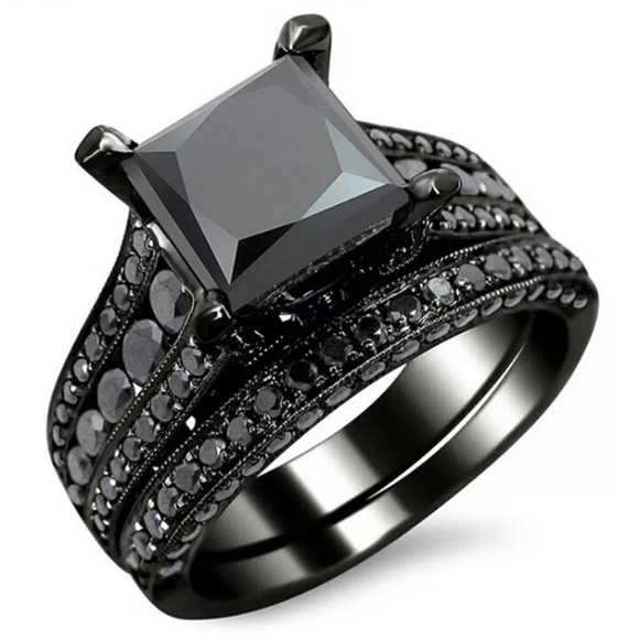 Princess cut black sapphire sterling silver ring - Picture 2 of 5